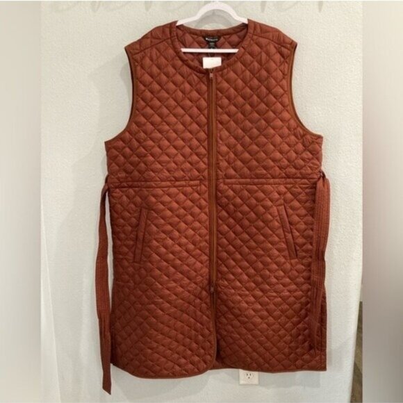 New Athleta Athleisure Quilted Jacket Warm Neutral Featherless Preppy Fall - Picture 2 of 11